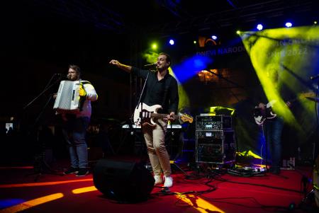 Presenetljiv odziv ob prvem dnevu praznovanja 50. Dnevov narodnih noš in oblačilne dediščine v Kamniku (25)